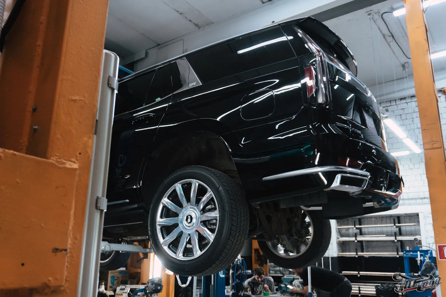 Построили выхлопную систему на Cadillac Escalade нового поколения